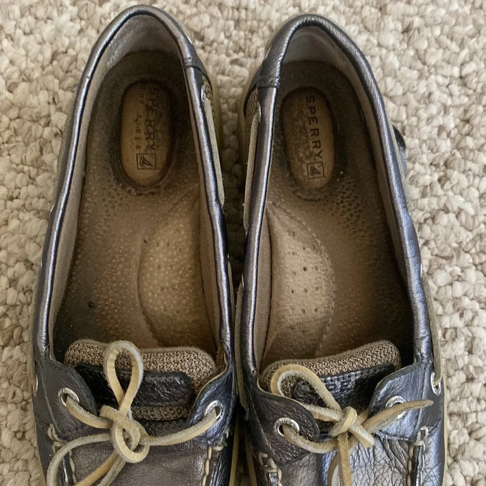 Sperry Slides - Picture 3 of 5